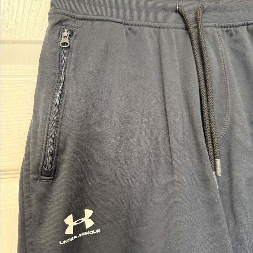 Under Armour Loose Fit ColdGear Black Men’s Joggers Size M - Picture 2 of 9